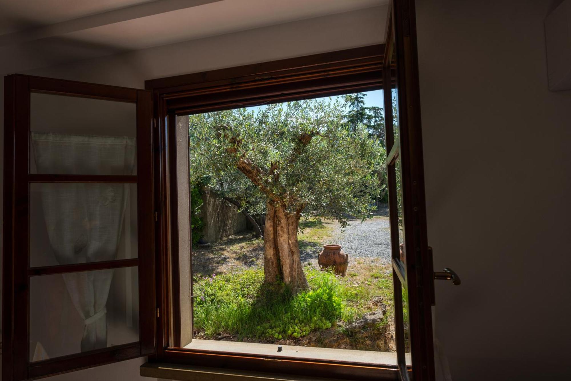 Cerroni Alloggio per agriturismo *